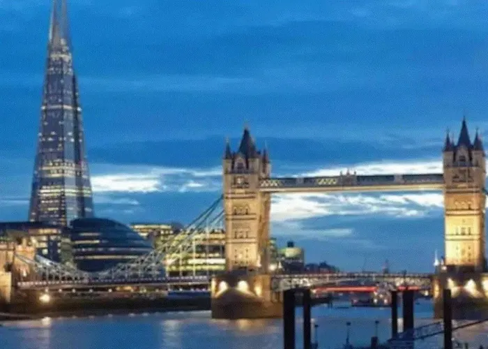 Aplacetostay Central London Apartment, Zone 1 Bond