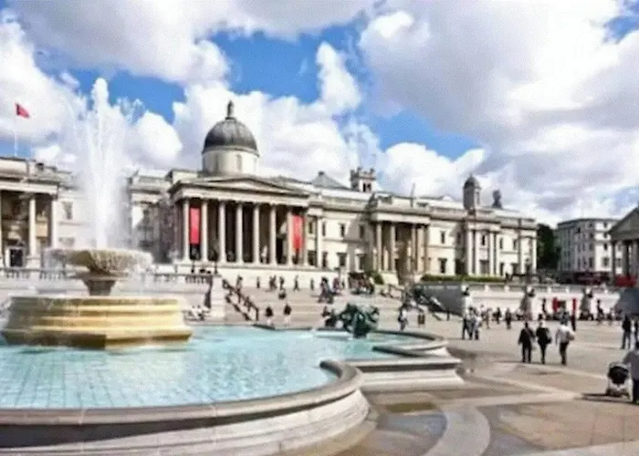 Aplacetostay Central London Apartment, Zone 1 Bond